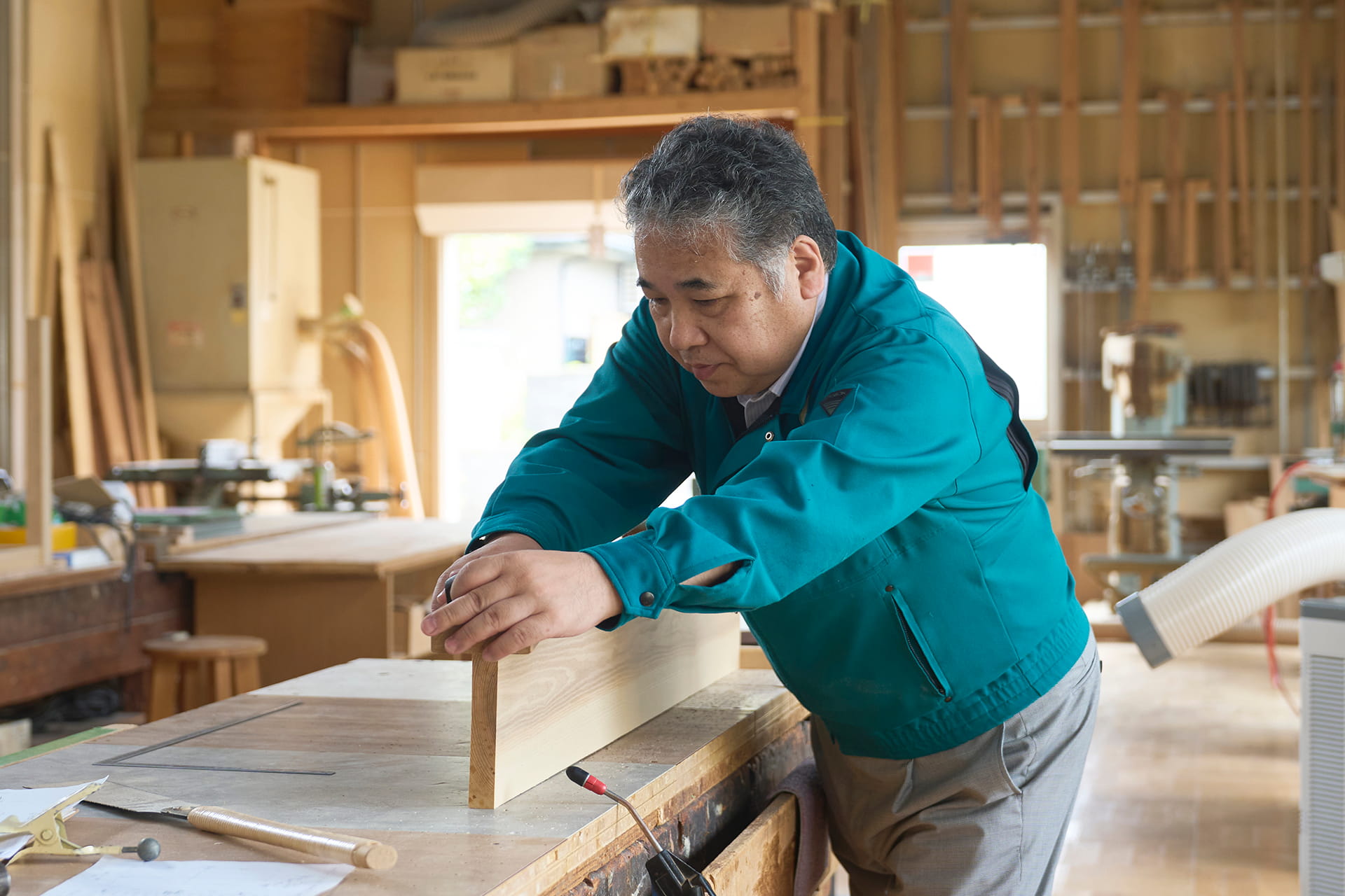 家具の販売から修理まで自社で一貫対応